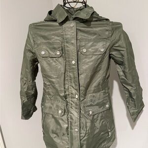 Girls Urban Republic size 7/8 Green Hooded Rain Jacket with Pockets